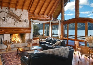 HV1 - Stunning Lake Front House in San Carlos de Bariloche