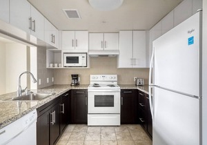 Ideal Palo Alto 2BR w/W/D, Pool & Spa, walk to Pinterest, by Blueground