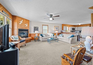 If you're looking for peace, quiet and great ocean views, this is the home for you!