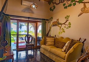 Iguana Apartmentos and Estate