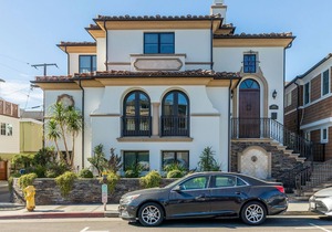 Immaculate 3,000 Sq Ft Home A Block To The Beach