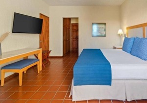 Inviting Studio Ideal for Couples in Park Royal Los Cabos