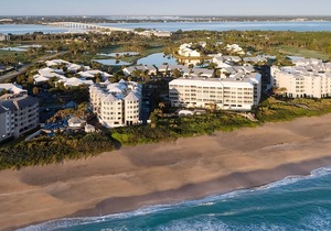 Island Oasis! 2 Roomy Units, Free Parking, Minutes to Bathtub Reef Beach!