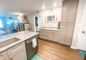 Island South 10 - Updated 2 bedroom Oceanfront top floor condo with amazing