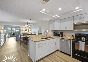 Island South 27- Updated, Spacious 2 bedroom condo with ocean view, pool and