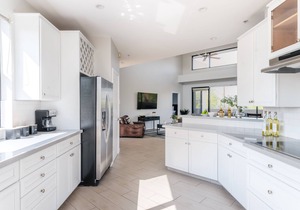 Ivory II By AvantStay | Gorgeous Spacious Home w/Views Close To Old Town