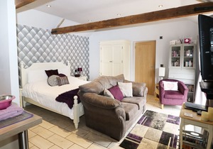 Jack's Corner, ROYDON