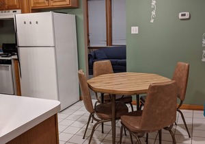 Jack's Joint's Fully Furnished Apt # 1 near water sports and downtown!