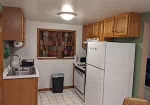 Jack's Joint's Fully Furnished Apt # 1 near water sports and downtown!
