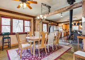 Jasper '7 Timbers' Cabin on 10 Acres w/a Creek!