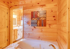 Journey's End: Mountain View, Hot Tub,