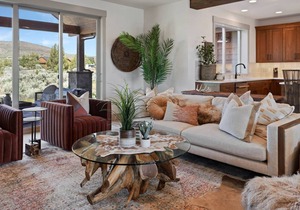 Juniper Mesa at Brasada - Brand new, Gorgeous Decor, Resort Pool and Private Hot Tub