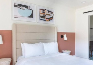 Just a brief walk to Kaiser Permanente Oakland Medical Center!