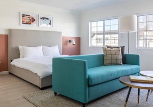 Just a brief walk to Kaiser Permanente Oakland Medical Center!