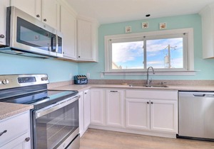 Just Beachy – Steps from Ocean, Hot Tub