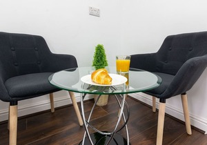 K Suites - Modern Central 2 bed Flat w/Free WIFI