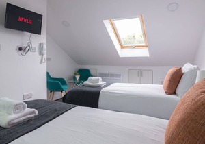 K Suites - Modern Central 2 bed Flat w/Free WIFI