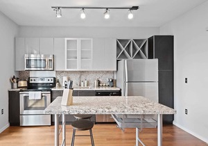 Kasa | Escape with the Family, Nearby Marina | Pittsburgh