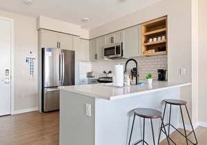 Kasa | Steps to Local Dining | Santa Clara