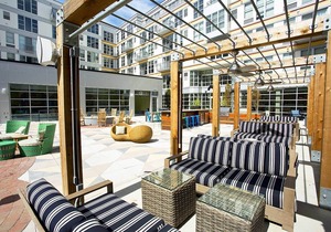 Kasa | Walk to South Side Marina with the Family | Pittsburgh