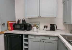 KEMPTON, pet friendly, with a garden in Bowness-On-Windermere