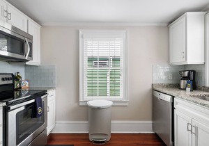 King in Five (B) | Free Parking and Close to King!