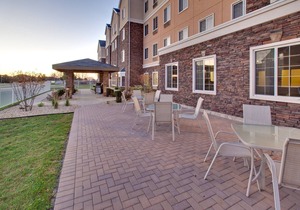 King Suite. Pool. Free Breakfast. Near Midway Village Museum!