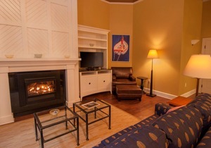 King Suite with Kitchenette & Balcony on Great Diamond Island