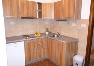 Kotor TIMI 2 - Apartment 40 meters from the beach with garden grill