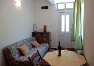 Kotor TIMI 2 - Apartment 40 meters from the beach with garden grill