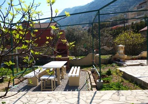 Kotor TIMI 3 - Studio Apartment 40 meters from the beach with garden grill