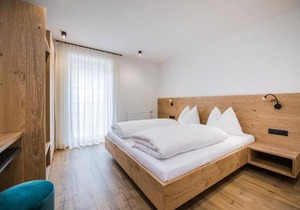 Kuenz Dolomites App 3