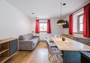 Kuenz Dolomites App 3