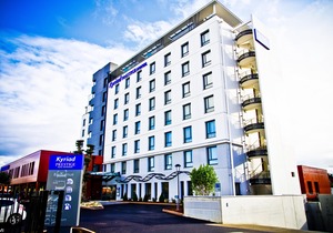 Kyriad Prestige Lyon Est - Saint Priest Eurexpo Hotel and Spa