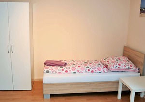 L06 beautiful 3 room apartment in Leverkusen Schlebusch with free W-LAN