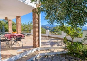 La Loma de Cútar by Ruralidays