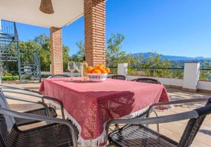 La Loma de Cútar by Ruralidays