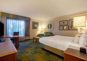 La Quinta Inn & Suites Charlotte Airport South