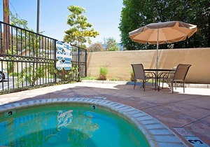 La Quinta Inn & Suites by Wyndham NE Long Beach/Cypress