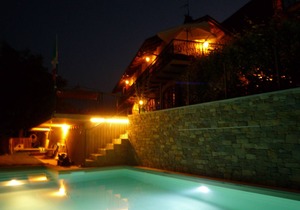 La Vigna del Parroco 'Azzurro' Country house with swimming pool and free Wi-Fi