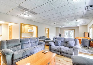 Lake Cumberland Retreat w/Deck & Views!