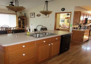 Lake Erie views w/Spacious Home