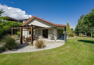 Lake Hawea Hideaway - Lake Hawea Holiday Home