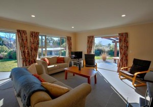 Lake Hawea Hideaway - Lake Hawea Holiday Home