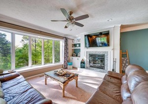 Lake Keowee Condo with Balcony and Resort Amenities!