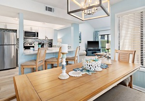 Lake View ~ Private Patio ~ Golf Cart ~ Community Pool