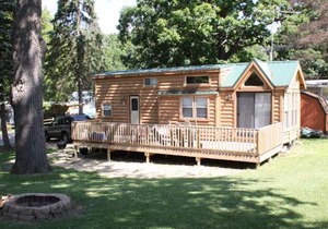 Lakeland RV Campground Deluxe Loft Cabin 11