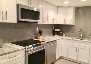 Large 1 Bedroom Condo - On Music Row - Guitar Pool