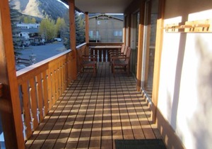 Large and spacious 2 bedroom residence. This is the best location in Ketchum!