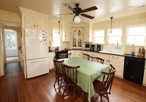 Large Seven-Bedroom Vacation Rental in the Ocean Block!